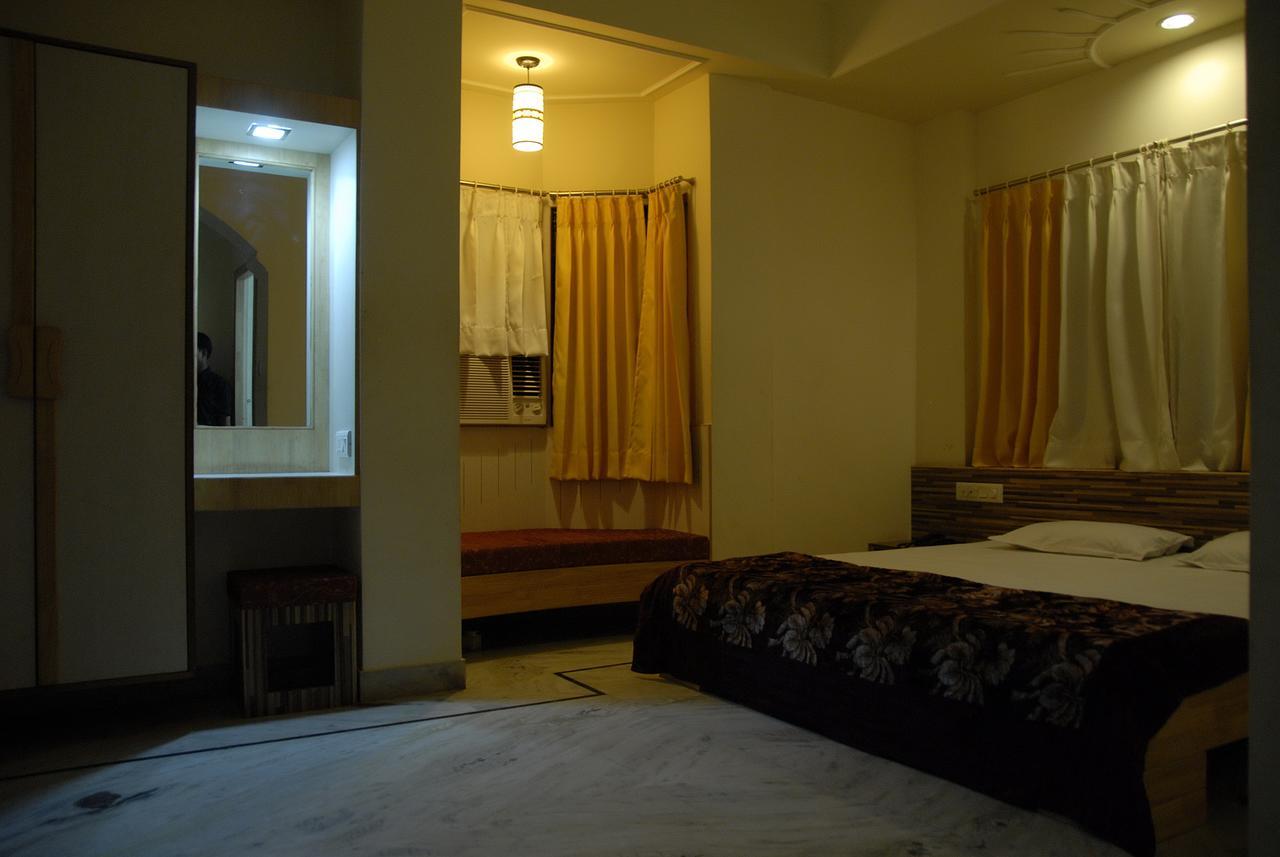 Hotel Vrinda Nāthdwāra Extérieur photo