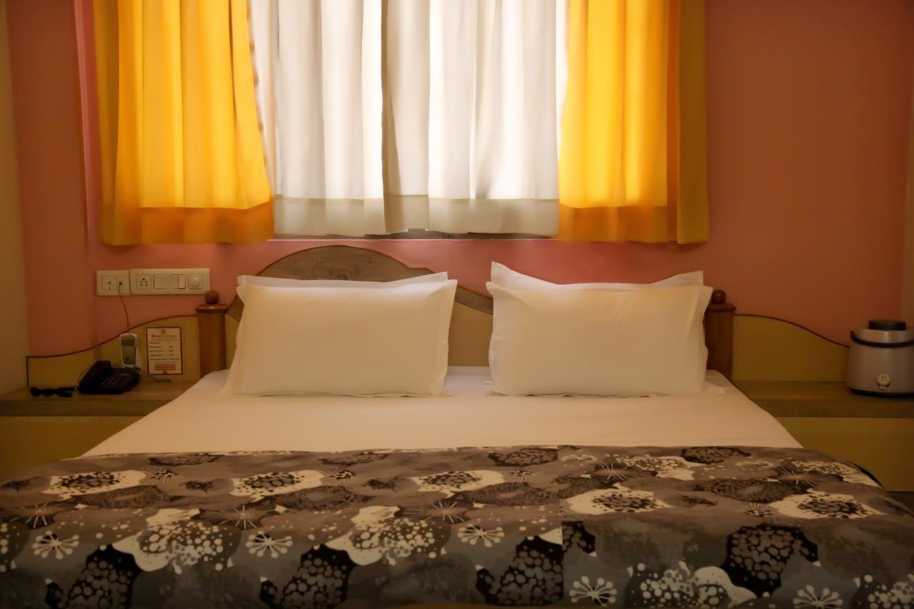 Hotel Vrinda Nāthdwāra Extérieur photo